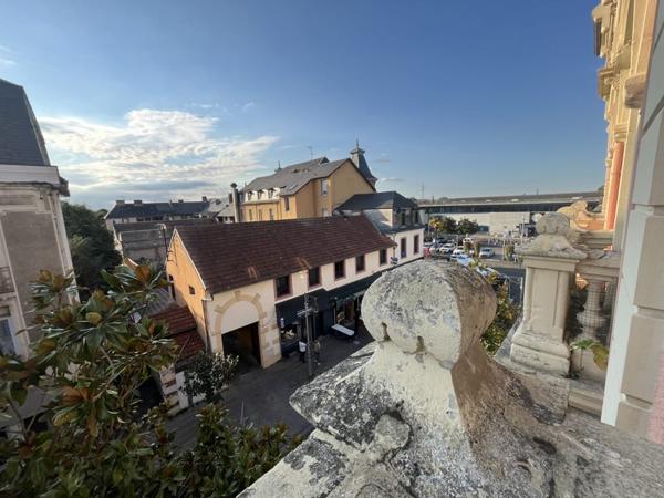Appartement à louer 780 € CC Tarbes 3 p 82 m² DPE C