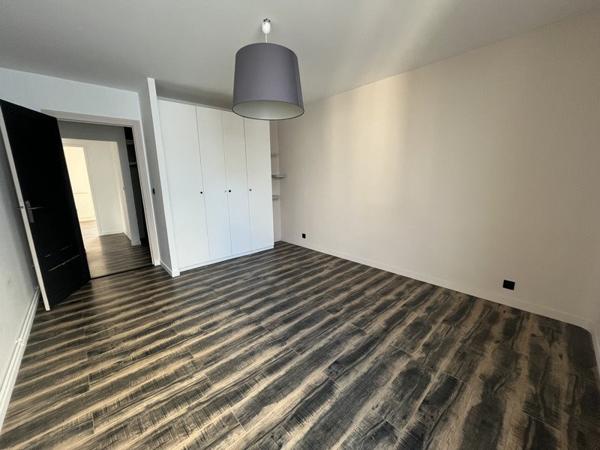 Appartement à louer 780 € CC Tarbes 3 p 82 m² DPE C