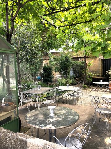 L'Isle-sur-la-Sorgue (84800) Propriété 800 m2