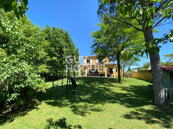 MAISON À VENDRE DE 8 PIÈCES DE 187,00 M²