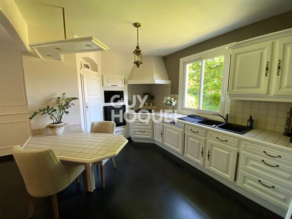 MAISON À VENDRE DE 8 PIÈCES DE 187,00 M²