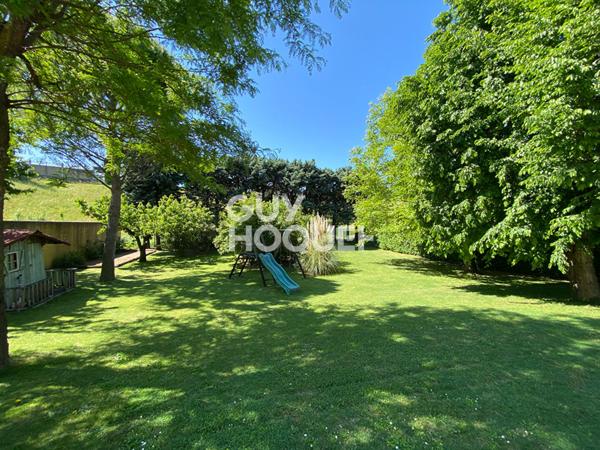 MAISON À VENDRE DE 8 PIÈCES DE 187,00 M²