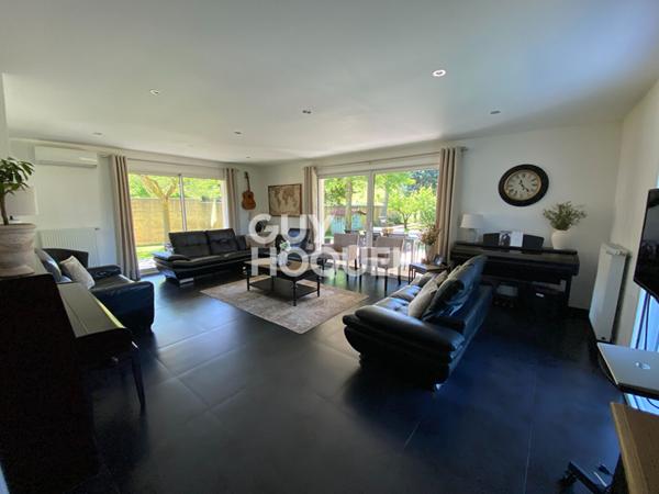 MAISON À VENDRE DE 8 PIÈCES DE 187,00 M²