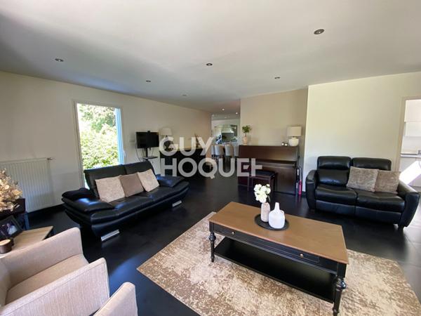 MAISON À VENDRE DE 8 PIÈCES DE 187,00 M²