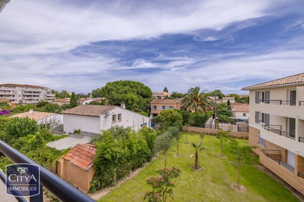 Appartement à vendre 2 pièces 46.87m² Fréjus (83600)
