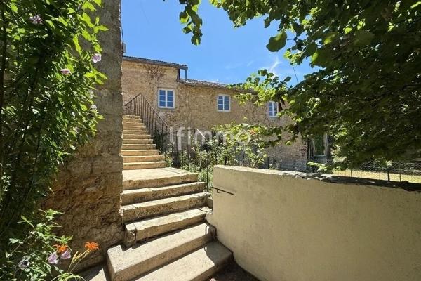 Maison de caractère en pierre rénovée – 350 m² au cœur de Langon