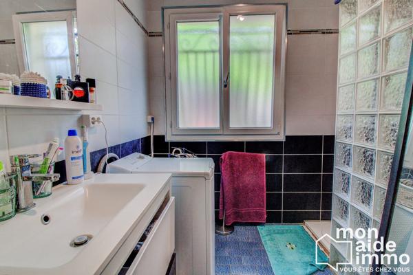 Maison très bon état divisée en deux logements