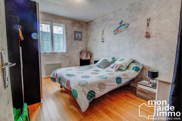 Maison très bon état divisée en deux logements