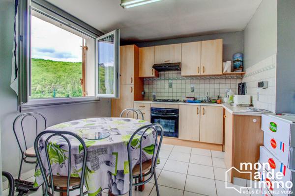 Maison très bon état divisée en deux logements