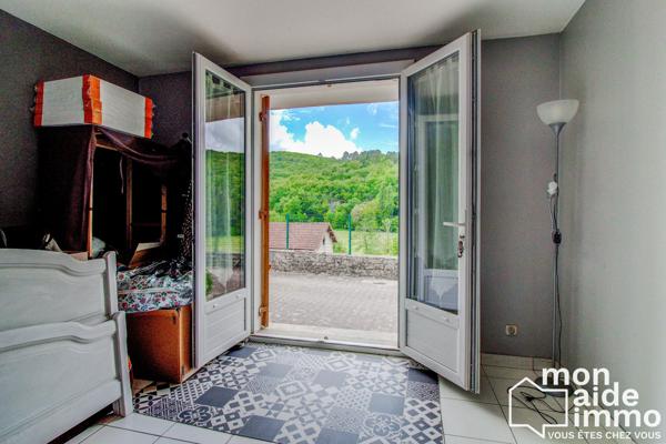 Maison très bon état divisée en deux logements