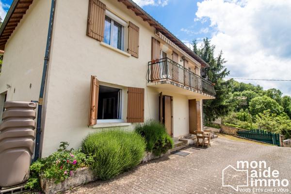 Maison très bon état divisée en deux logements