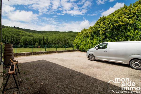 Maison très bon état divisée en deux logements