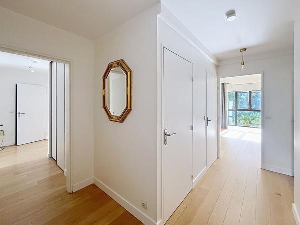 Appartement Suresnes 5 pièce(s) 106 m2