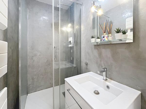 Appartement Suresnes 5 pièce(s) 106 m2