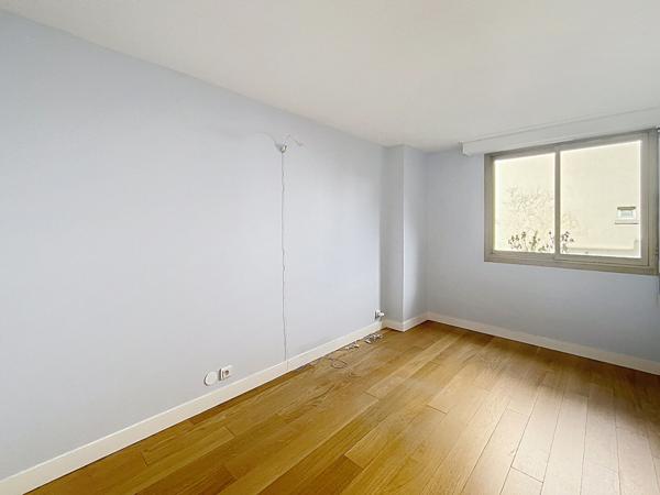 Appartement Suresnes 5 pièce(s) 106 m2