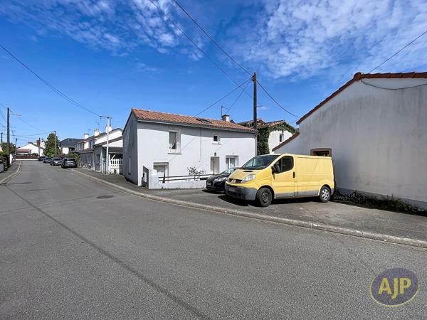 Maison à vendre Reze - 3 pièces, 76m² avec 2 chambre(s) à 249 500€ - AJP Immobilier Rezé
