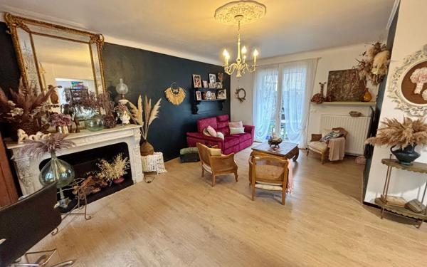 Maison à vendre    6 pièces •  Bessan