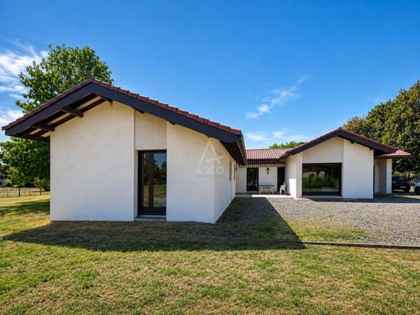 Maison d’architecte de 167 m² sur 2 601 m² de terrain