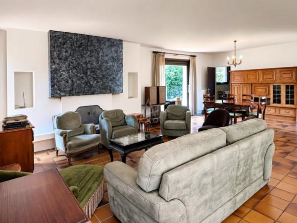 Maison d’architecte de 167 m² sur 2 601 m² de terrain