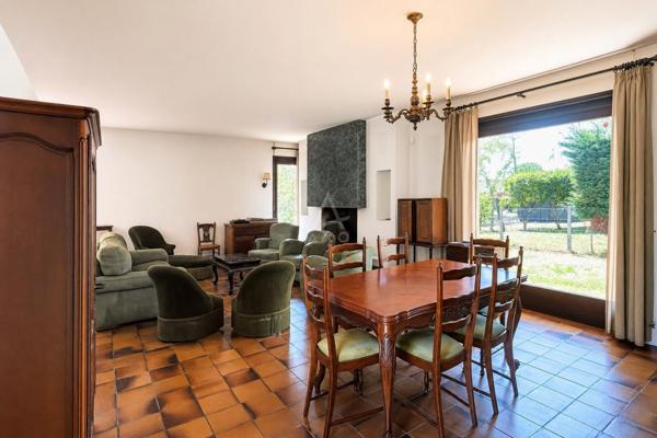 Maison d’architecte de 167 m² sur 2 601 m² de terrain