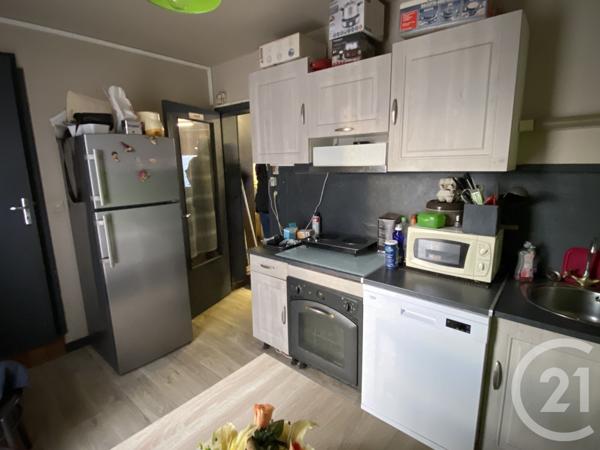 Maison à vendre  7 pièces - 94 m2 LA GUERCHE SUR L AUBOIS - 18