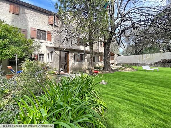 Plan de Grasse centre, maison de 10 pièces, 160 m², jardin de 300 m2,