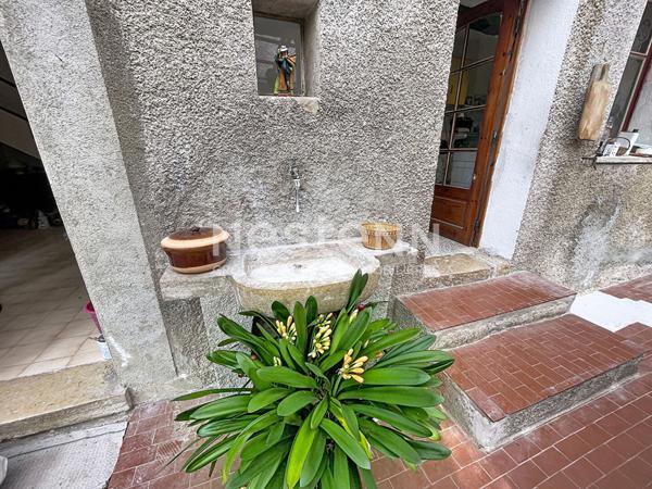 Plan de Grasse centre, maison de 10 pièces, 160 m², jardin de 300 m2,