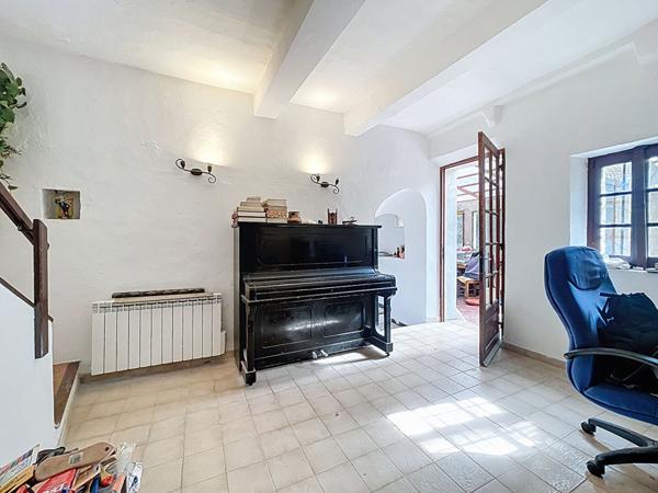 Plan de Grasse centre, maison de 10 pièces, 160 m², jardin de 300 m2,