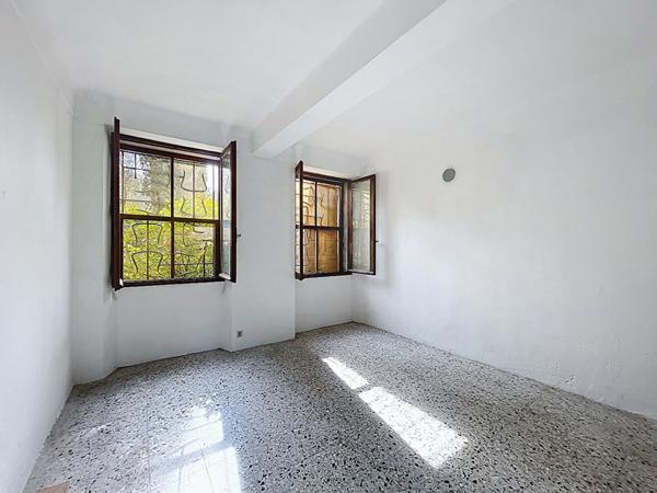 Plan de Grasse centre, maison de 10 pièces, 160 m², jardin de 300 m2,