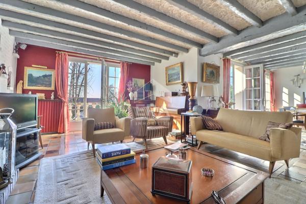 Maison familiale de 8 pièces avec piscine à Saint Leu La Forêt -