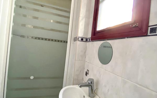 Appartement à vendre    2 pièces • 42 m2 Versailles