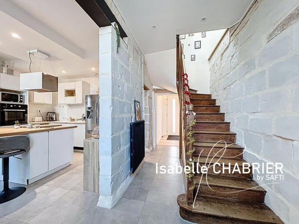 TIERCE, MAISON DE VILLE RENOVEE