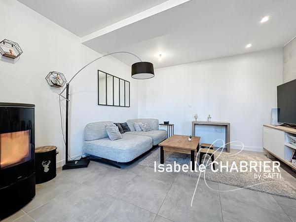 TIERCE, MAISON DE VILLE RENOVEE