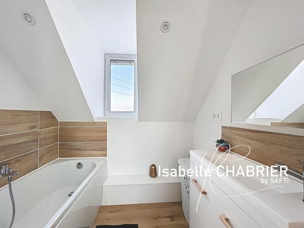 TIERCE, MAISON DE VILLE RENOVEE