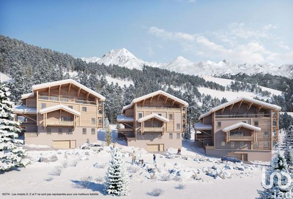 Appartement 4 pièces de 91 m² à Vars (05560)