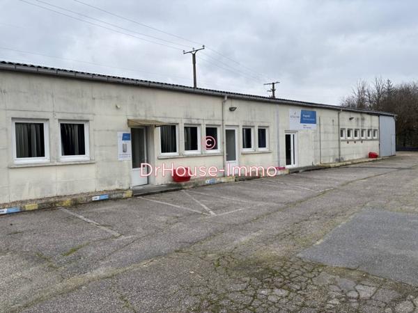 Bureau à louer 3 pièces de 485 m²
