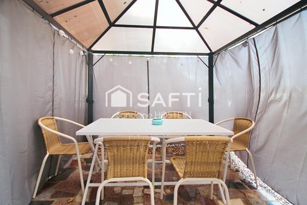 Appartement Duplex avec 3 chambres-mezzanine-caves-garage et jardin!