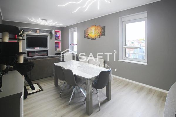 Appartement Duplex avec 3 chambres-mezzanine-caves-garage et jardin!