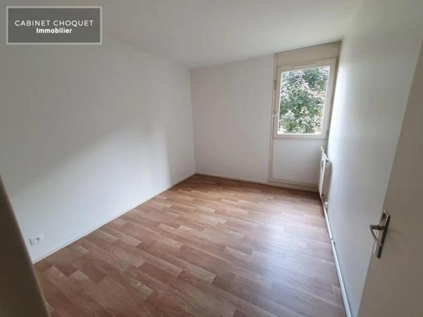 F3 AVEC BALCON ET PARKING A LOUER - LA MADELEINE - 63.5 m 2 - 918 € charges comprises par mois