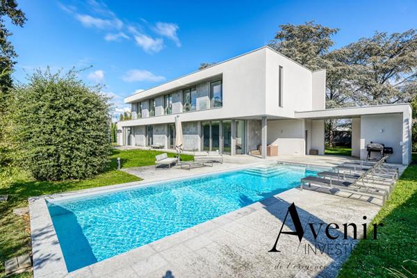 ECULLY - MAISON MEUBLEE - 320m2 - PISCINE - JARDIN - GARAGE Ecully