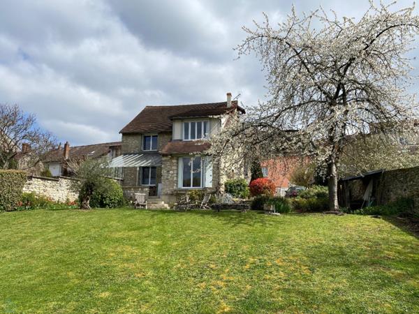 Maison de charme en bord de Seine
