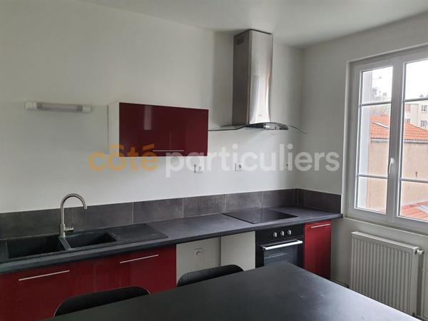 Location
                Appartement60,49 m² - 3 Pièces -
                    CLERMONT FERRAND (63000)