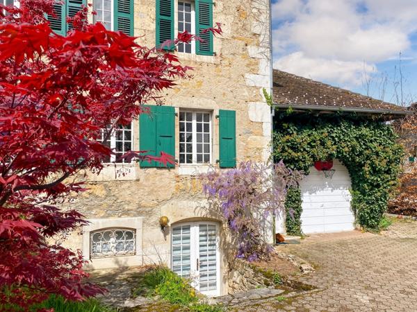 Maison à vendre 7 pièces DIVONNE LES BAINS (01)