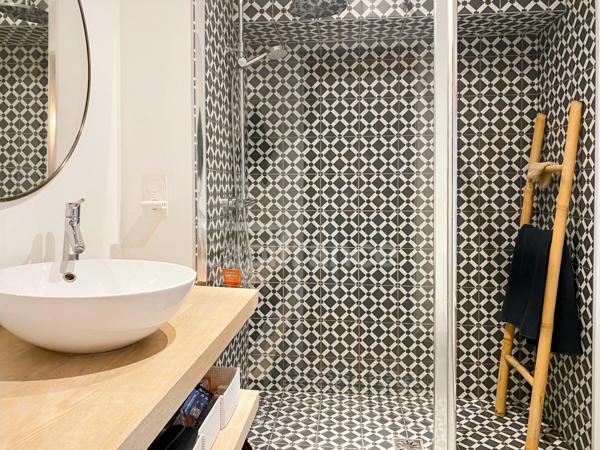 Maison à vendre 7 pièces DIVONNE LES BAINS (01)