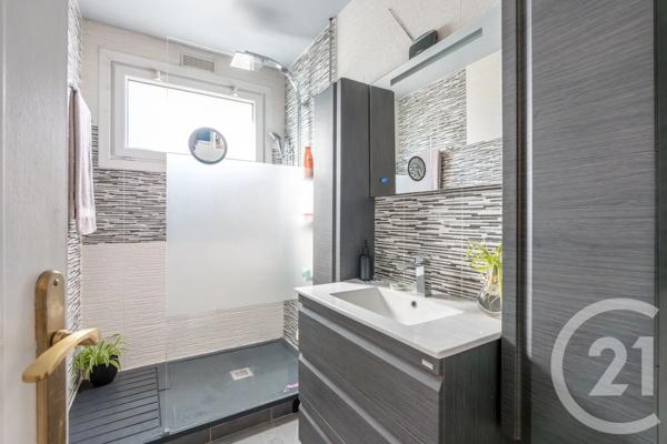 Appartement F4 à vendre  4 pièces - 74,43 m 2   VILLIERS SUR MARNE  - 94