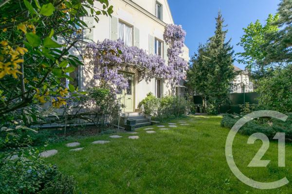 Maison à vendre  7 pièces - 175,32 m 2   FONTENAY SOUS BOIS  - 94