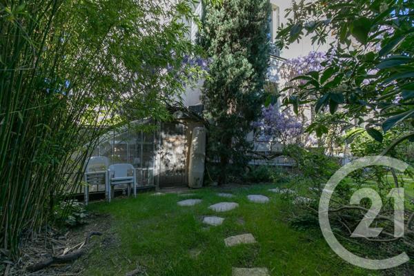 Maison à vendre  7 pièces - 175,32 m 2   FONTENAY SOUS BOIS  - 94