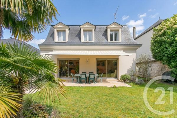 Maison à vendre  7 pièces - 175,32 m 2   FONTENAY SOUS BOIS  - 94
