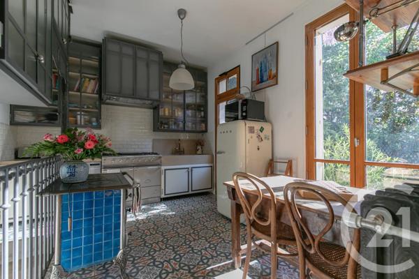 Maison à vendre  7 pièces - 175,32 m 2   FONTENAY SOUS BOIS  - 94