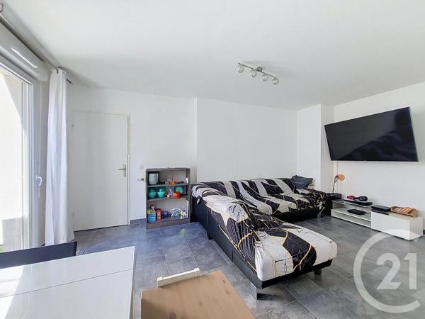 Appartement F3 à vendre  3 pièces - 61,35 m 2   FRESNES  - 94